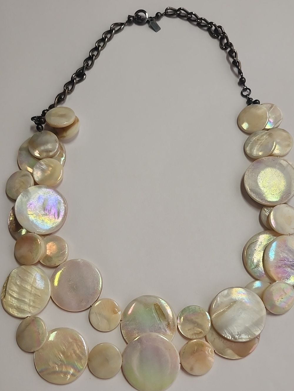 Pauline Morgan Iridescent Mother-of-Pearl Disc Necklace - Cream Iridescent 22"